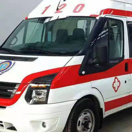 博乐非急救护送病人转院租赁救护车的优缺点对比